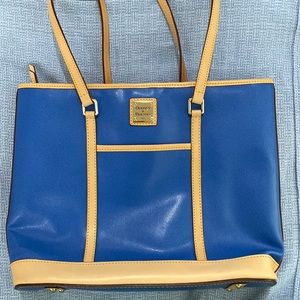 Blue leather Dooney & Burke shoulder bag